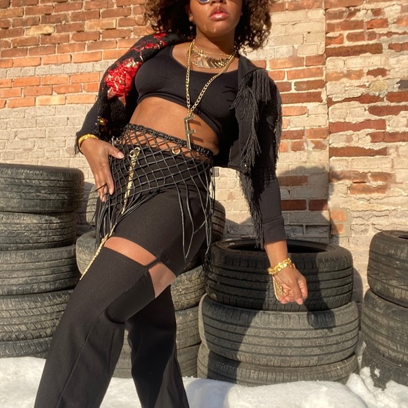 “Fringe and roses” jacket - Picture 4 of 12